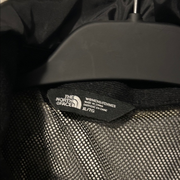 The North Face Jet Black Windbreaker - Picture 2 of 6